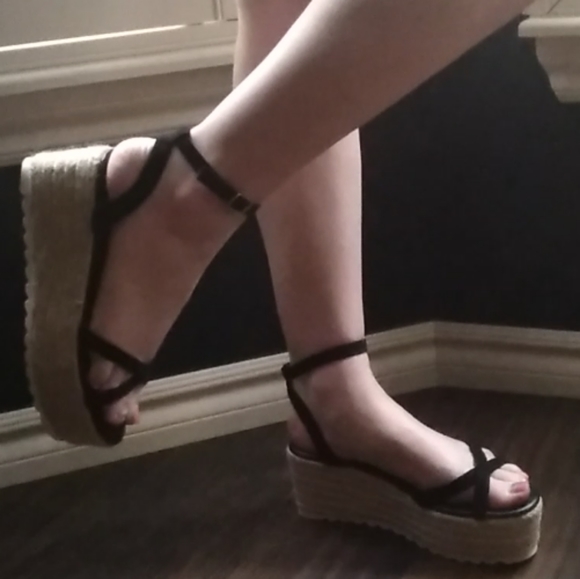 AMS Platform Sandals - Picture 4 of 5